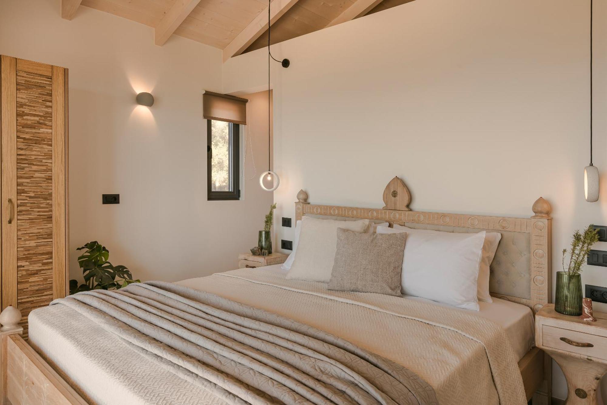 Hilaritas Luxury Suites Sea View, Private Pool & Jacuzzi Paradise Ratzaklion Bagian luar foto