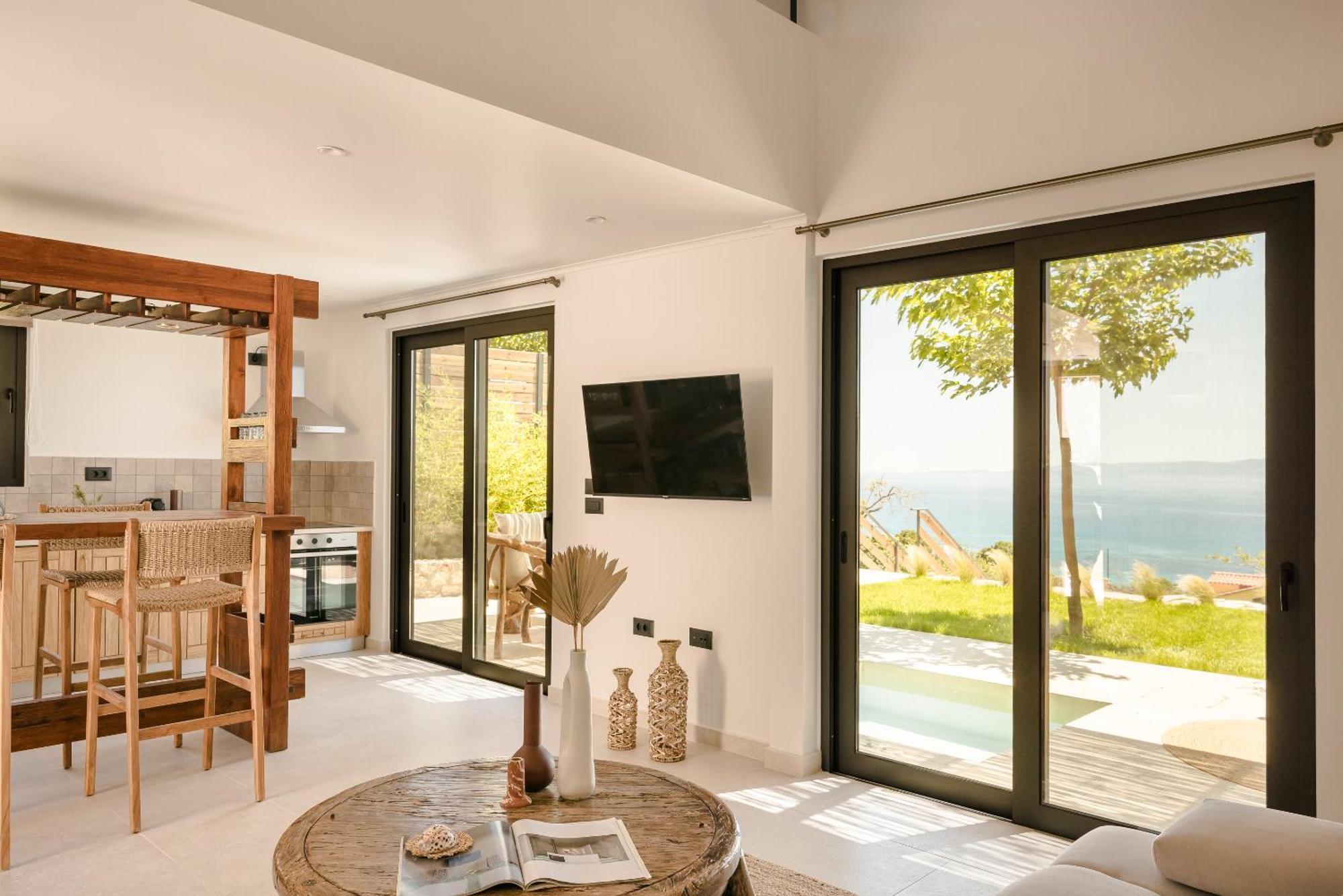 Hilaritas Luxury Suites Sea View, Private Pool & Jacuzzi Paradise Ratzaklion Bagian luar foto