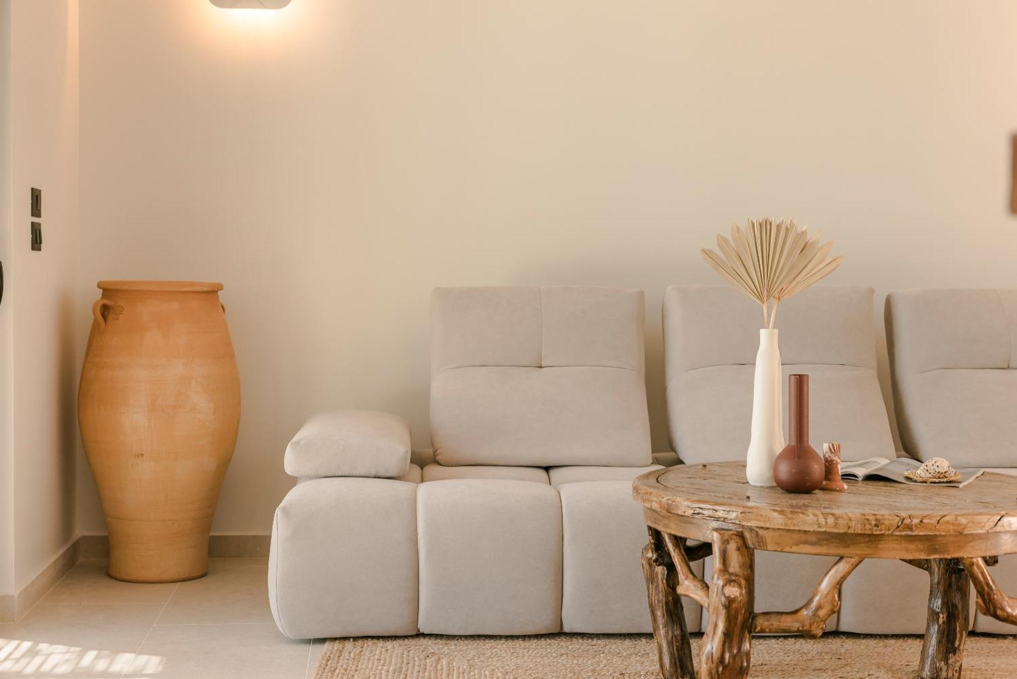 Hilaritas Luxury Suites Sea View, Private Pool & Jacuzzi Paradise Ratzaklion Bagian luar foto
