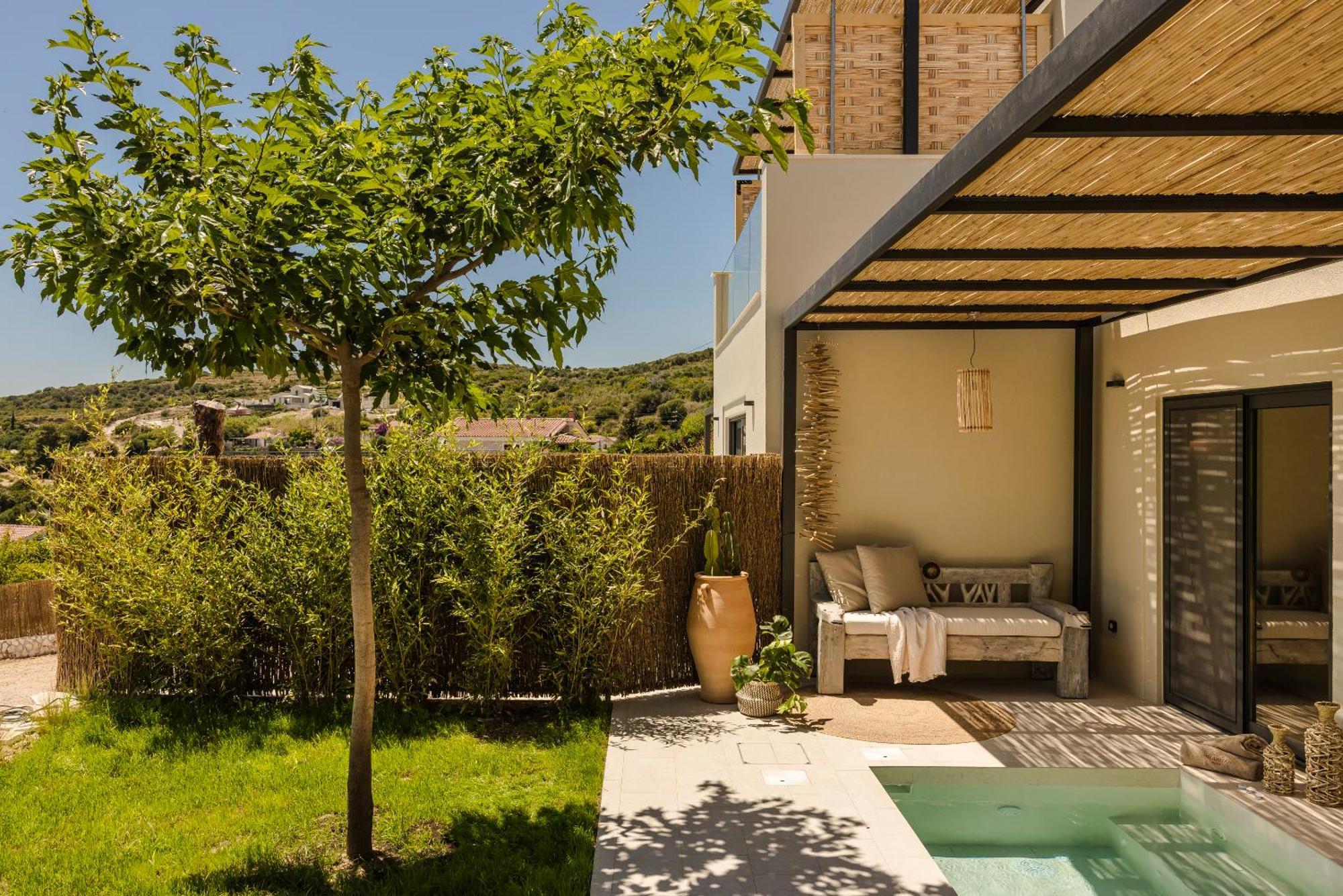 Hilaritas Luxury Suites Sea View, Private Pool & Jacuzzi Paradise Ratzaklion Bagian luar foto